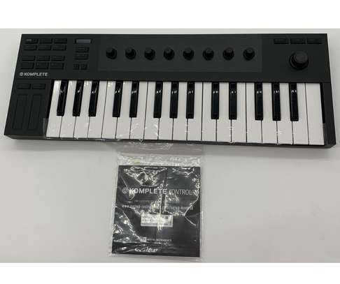 Native Instruments Komplete Kontrol M32 Compact Keyboard image 1