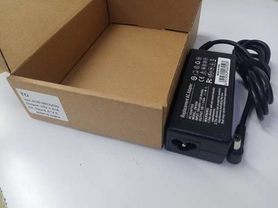 Toshiba Laptop Adapter Charger 19V 3.42A 65W - (100-240V) image 1