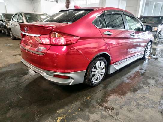 Honda Grace S type grade image 1