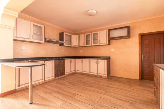 3 Bed Apartment with En Suite in South C image 5
