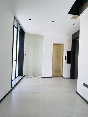 5 Bed Villa with En Suite at Jacaranda image 2