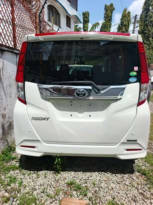 Toyota ROOMY image 3