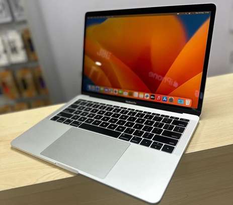 2018 Apple Macbook Pro 13 image 1