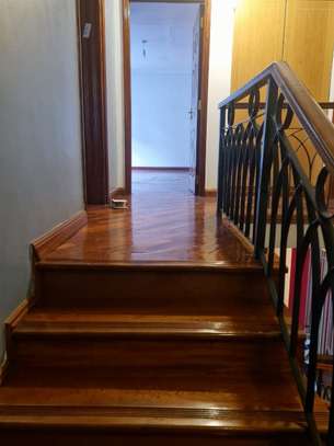 4 Bed House with En Suite at Lavington image 5