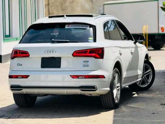 AUDI Q5 s-line quattro 2018model image 4