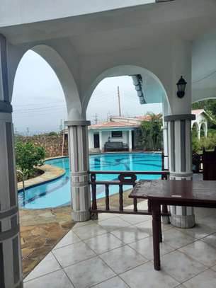 5 Bed House with En Suite in Shanzu image 6