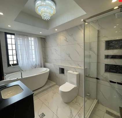 7 Bed House with En Suite in Karen image 5