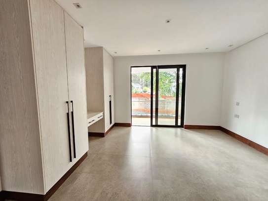 5 Bed House with En Suite in Kitisuru image 32