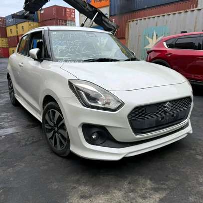 Suzuki swift image 1