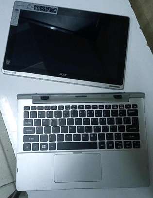 Acer switch 11 with Detachable keyboard image 2