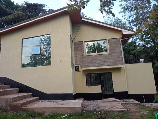 3 Bed House with En Suite at Kerarapon Drive image 2