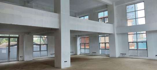 3,696 ft² Office with Lift in Westlands Area image 2