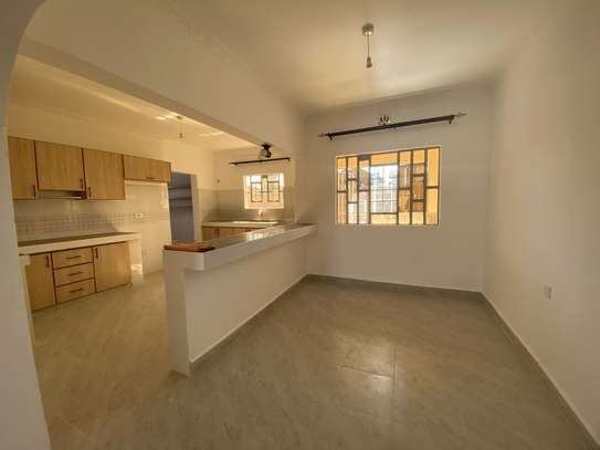 3 Bed House with En Suite in Kitengela image 6