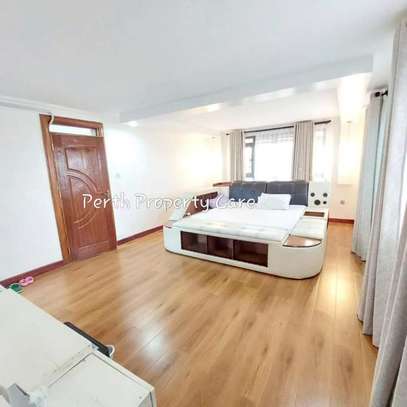 5-bedroom To Let image 8