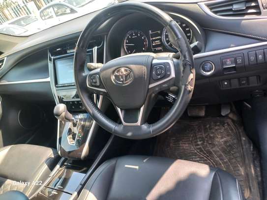 TOYOTA HARRIER NEW IMPORT. image 9