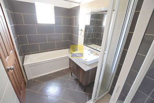 2 Bed Apartment with En Suite at N/A image 12