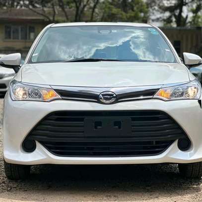 2016 Toyota Corolla axio image 3