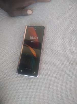 SAMSUNG ZFOLD2 image 6