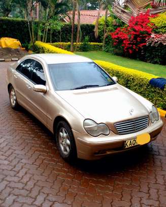 Mercedes-Benz C200 Kompressor image 1