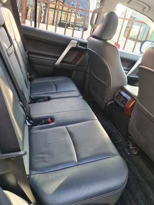 Toyota Prado 2015 Diesel Leather, Sunroof & 7 -Seater!! image 10