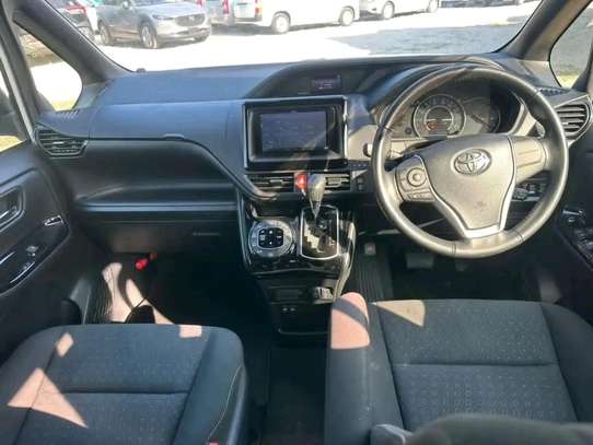 TOYOTA NOAH NONE HYBRID 2018MODEL image 4