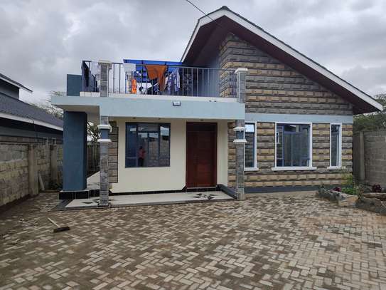 3-Bedroom Bungalow with DSQ on 1/8 Acre image 1