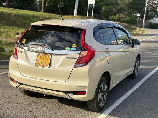 Honda Fit hybrid cream 2018 2WD image 8