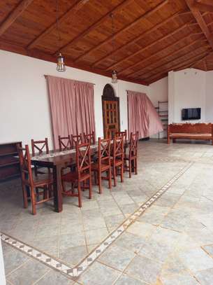 4 Bed House with En Suite in Ukunda image 6