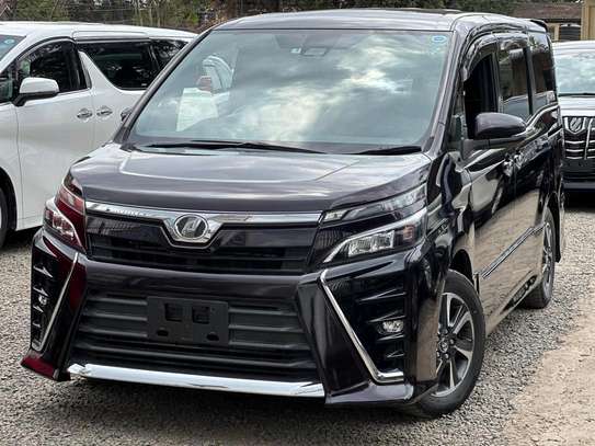 Toyota Voxy black color fully loaded 2017 model image 5