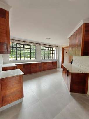 5 Bed House with En Suite in Karen image 7