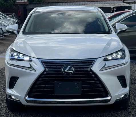 LEXUS NX300 image 9