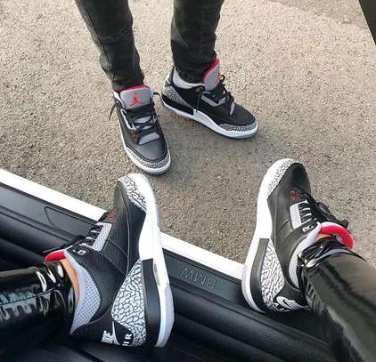 Jordan 3 Sneaker image 3