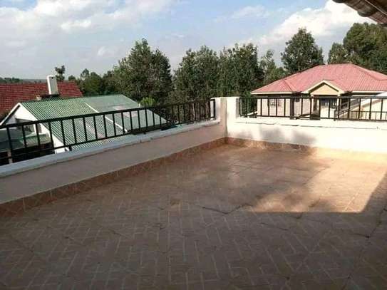 3 Bed House with En Suite at Kerarapon Drive image 2