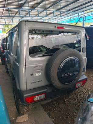 Suzuki jimny 2018 image 2