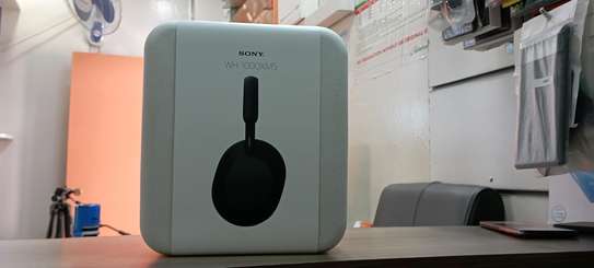 Sony WH-1000XM5 Noise-Canceling Wireless Over-Ear Headphones image 1