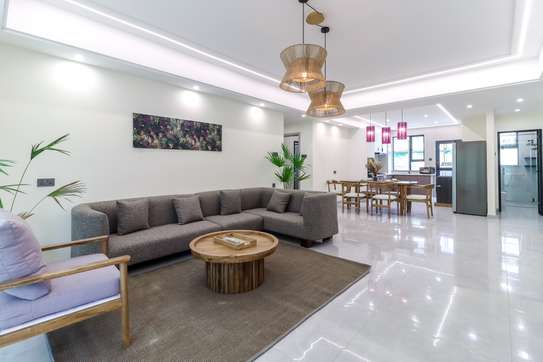 3 Bed Apartment with En Suite in Kilimani image 1