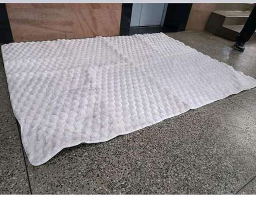 Antislip woolen carpets image 4