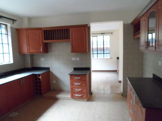 4 Bed Townhouse with En Suite at Kilimani image 11