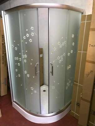 CURVED SHOWER CUBICLES image 3