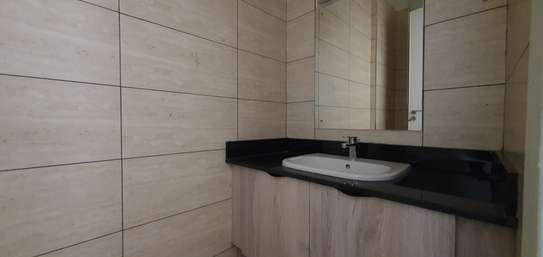 2 Bed Apartment with En Suite in Lavington image 10