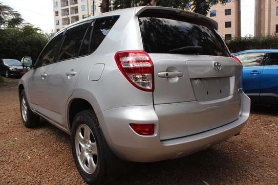 TOYOTA RAV4 2016 59,000 KMS image 4