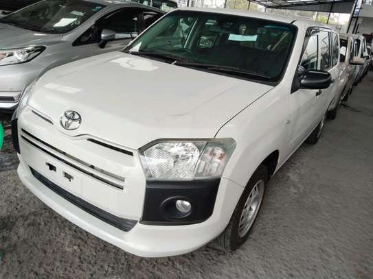 Toyota succeed non hybrid on sale image 2