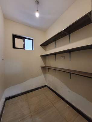 3 Bed Apartment with En Suite in Kileleshwa image 2
