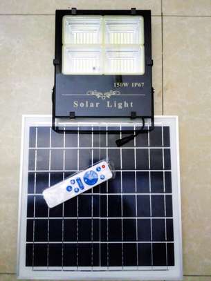 Solar flood light 150watts image 1