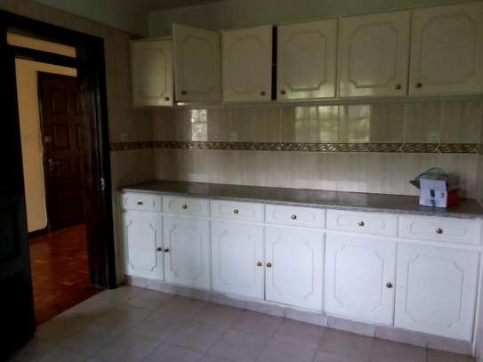 Lavington -Lovely three bedrooms Apt for rent. image 8