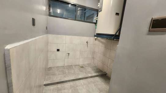 3 Bed Apartment with En Suite in Thika Road image 8