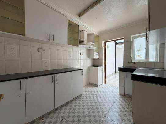 4 Bed Townhouse with En Suite in South C image 13