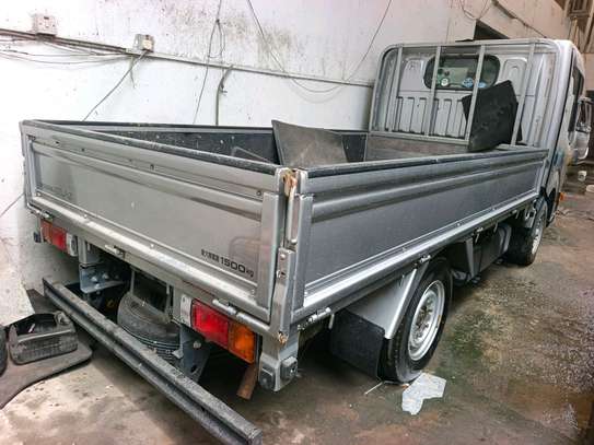 Nissan Atlas 2tones image 7