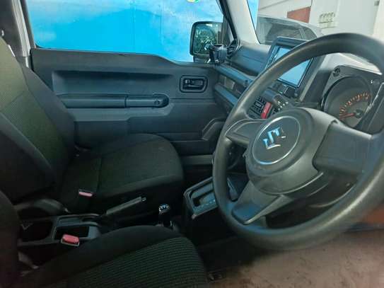 Suzuki jimny 2018 image 6