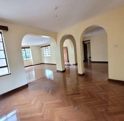 5 Bed Townhouse with En Suite in Lavington image 5